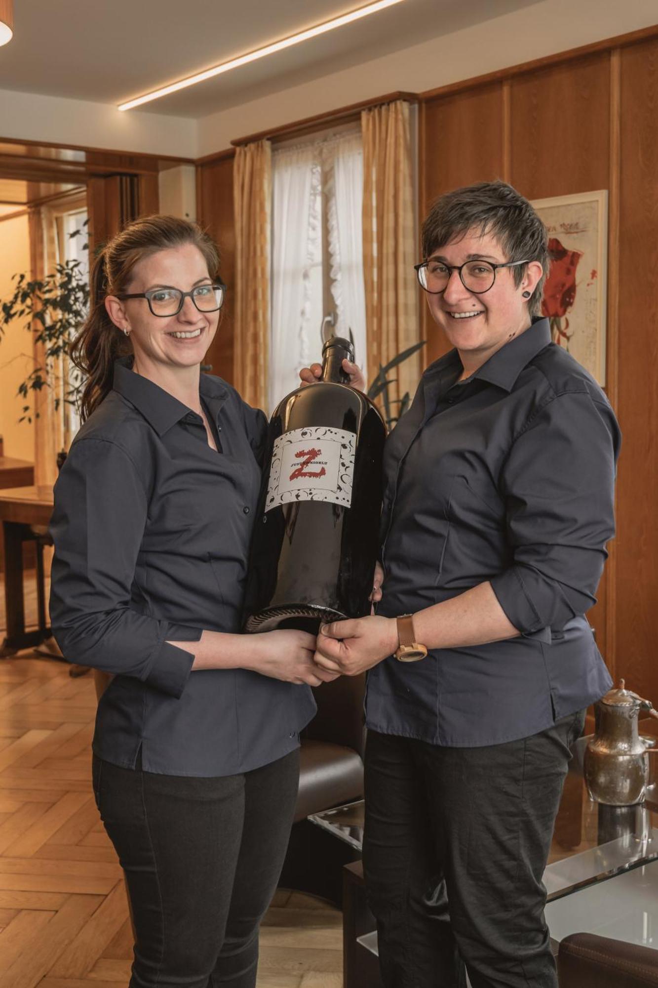 Hotel Emmental Лангнау Экстерьер фото
